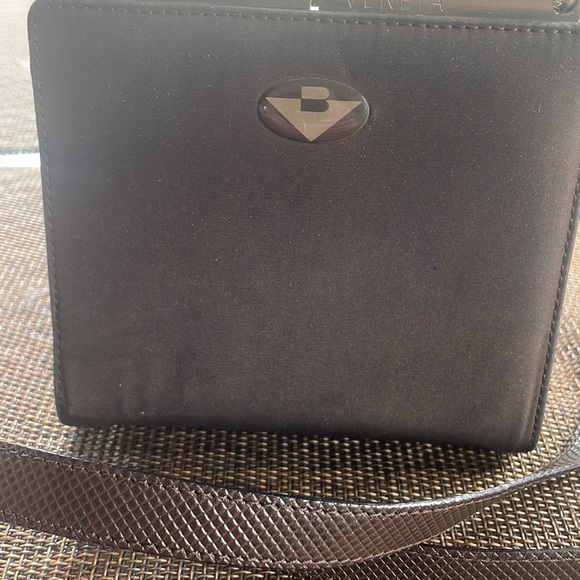 Bottega Veneta cross body bag/clutch- Authentic! - Picture 12 of 16